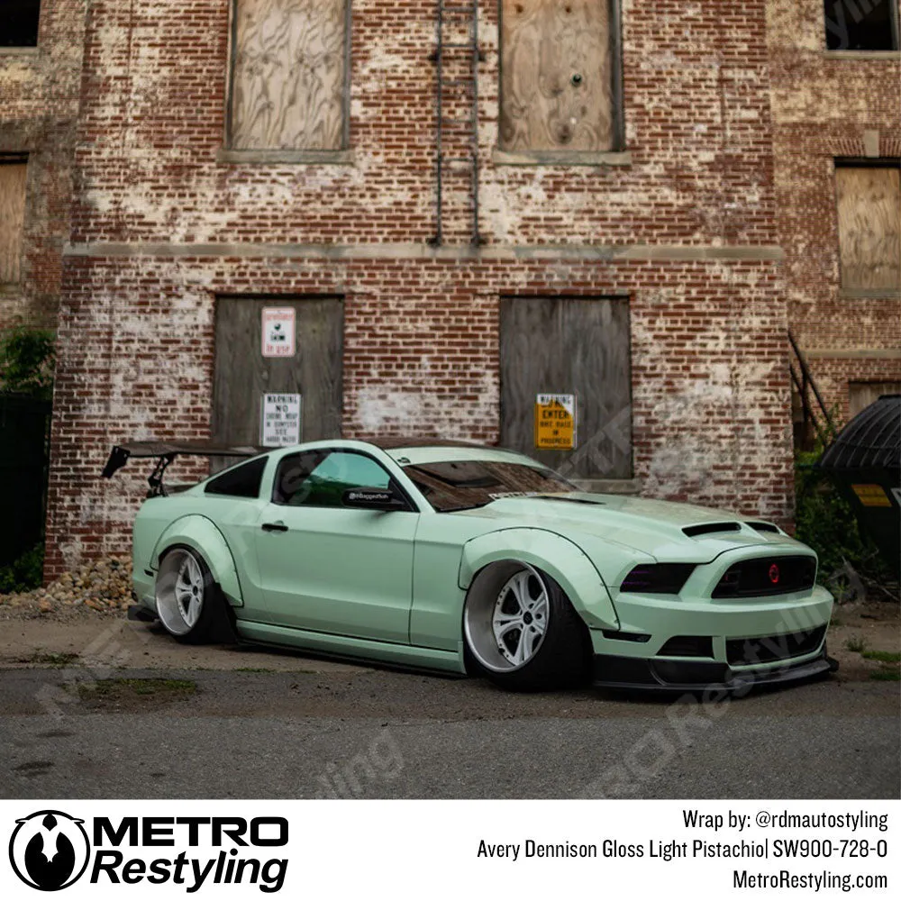 Avery Dennison SW900 Gloss Light Pistachio Vinyl Wrap | SW900-728-O