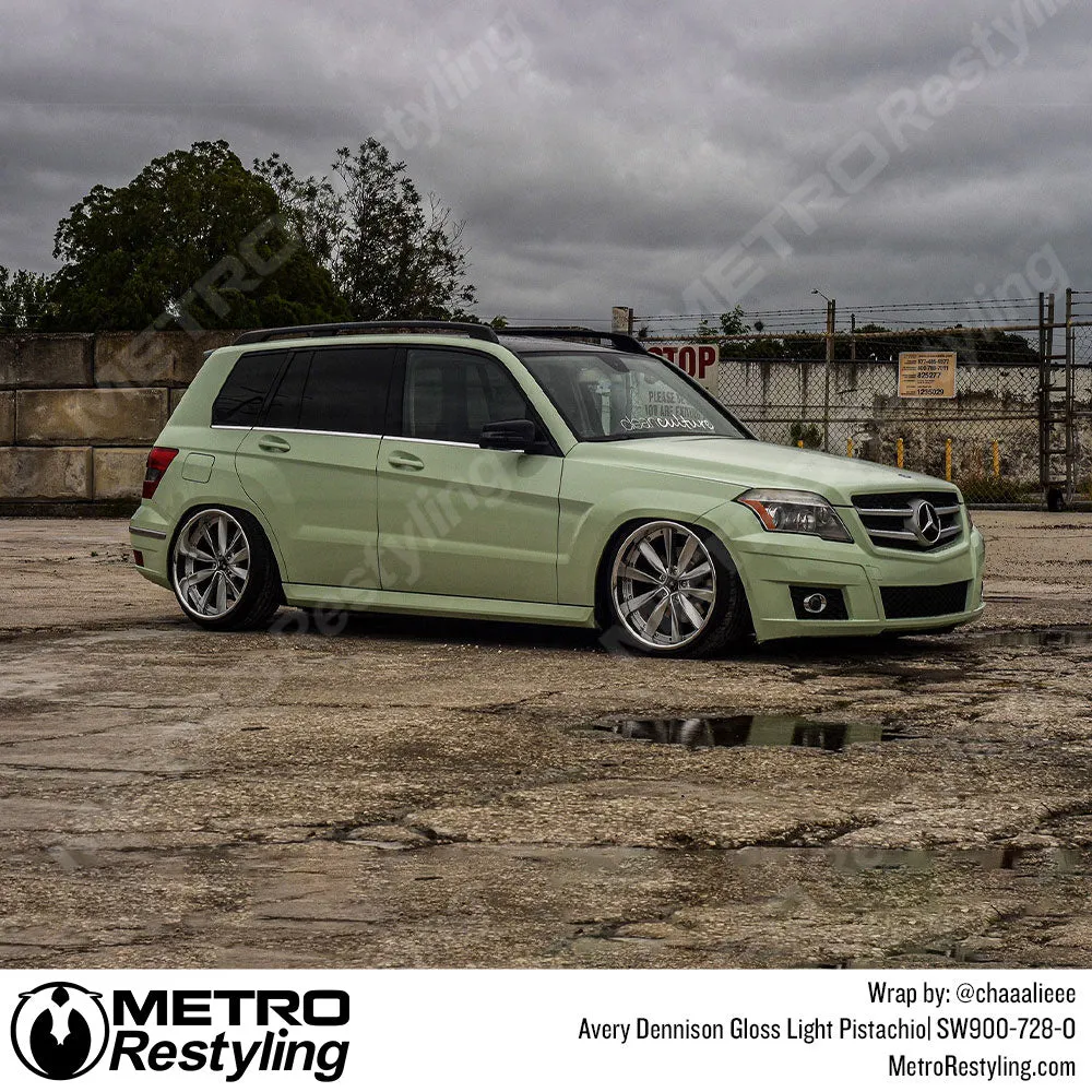 Avery Dennison SW900 Gloss Light Pistachio Vinyl Wrap | SW900-728-O