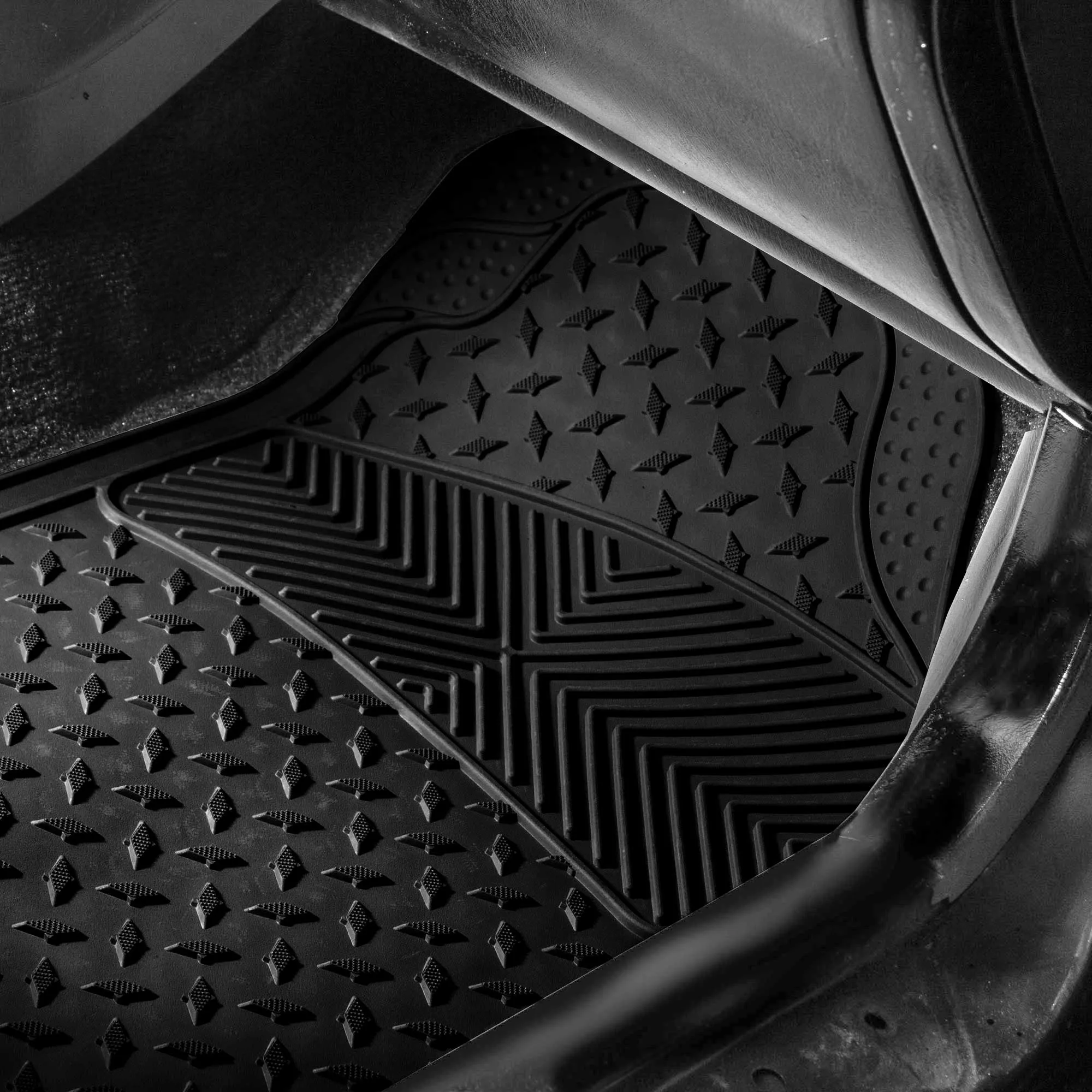 ClimaProof Trimmable Non-Slip Vinyl Floor Mats - 3 Row Black
