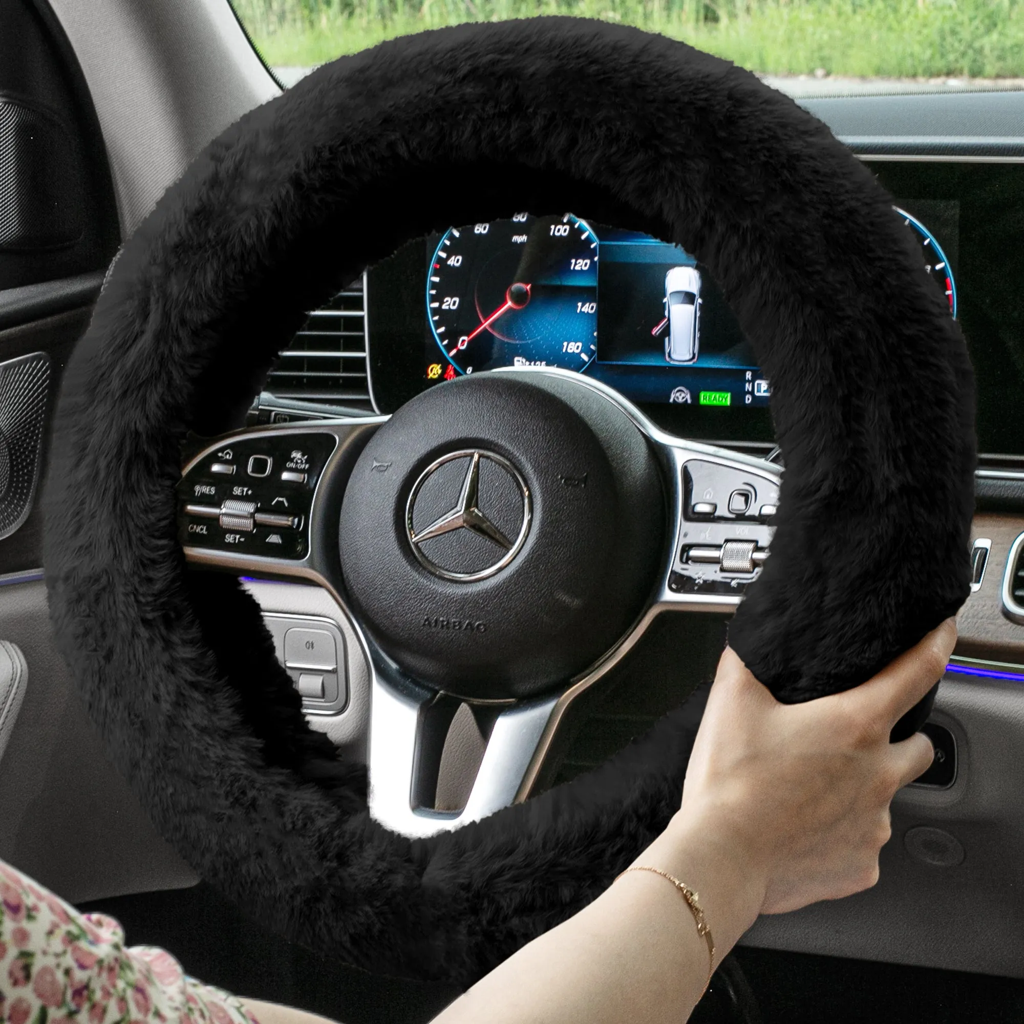 Doe16 Faux Rabbit Fur Steering Wheel Cover Black